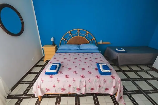 La Finestra Sul Mare Di Villa Fiorella Lido di Noto Дом отдыха